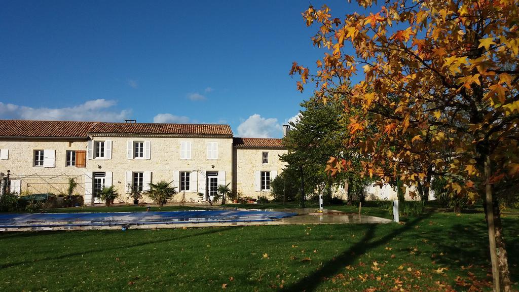 Domaine Du Papillon Bed & Breakfast Lesparre Medoc Bagian luar foto